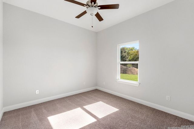 301 Club View E, Seguin, TX 78155