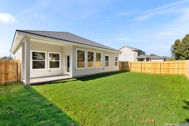 301 Club View E, Seguin, TX 78155