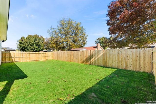 301 Club View E, Seguin, TX 78155