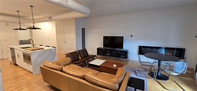 3725 Butler St. 503, Lawrenceville, PA 15201