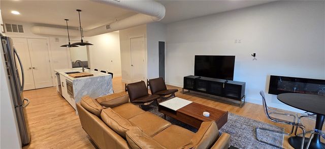 3725 Butler St. 503, Lawrenceville, PA 15201