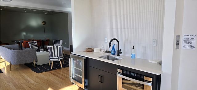 3725 Butler St. 503, Lawrenceville, PA 15201