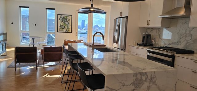 3725 Butler St. 503, Lawrenceville, PA 15201