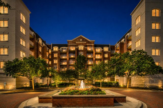 4833 N Olcott Avenue 201, Harwood Heights, IL 60706