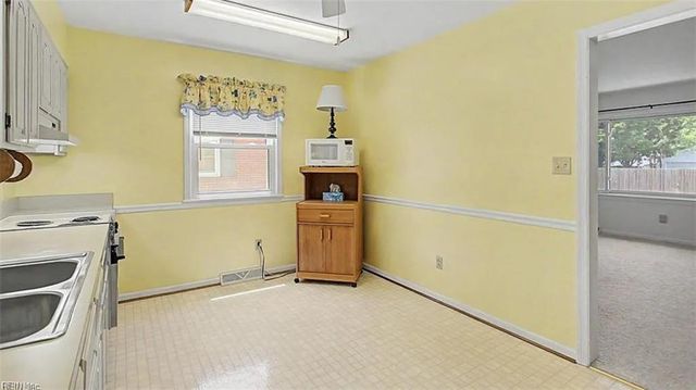 131 Madrid DR, Hampton, VA 23669