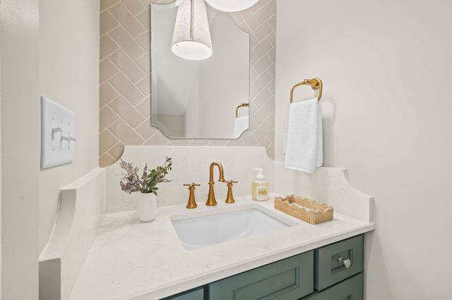 1304 McQuiddy Rd, Nashville, TN 37221