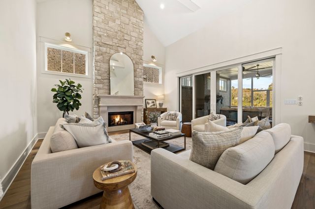 1304 McQuiddy Rd, Nashville, TN 37221