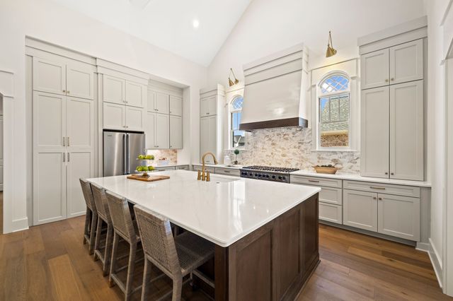 1304 McQuiddy Rd, Nashville, TN 37221