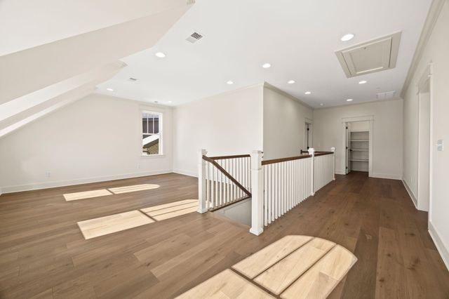 1304 McQuiddy Rd, Nashville, TN 37221