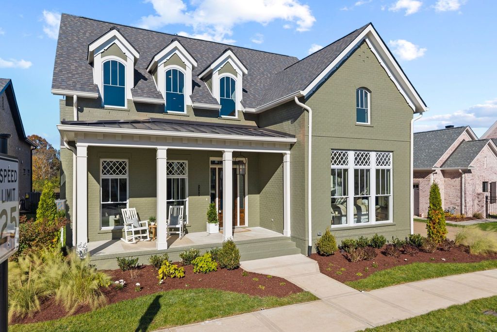 1304 McQuiddy Rd, Nashville, TN 37221