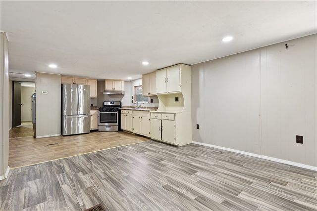 1212 Suncrest Street, Bryan, TX 77803