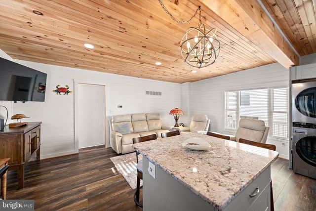 8 VIRGINIA AVE, Milton, DE 19968