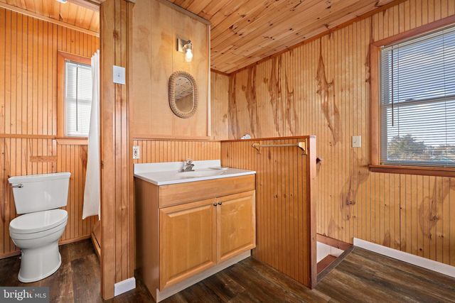 8 VIRGINIA AVE, Milton, DE 19968