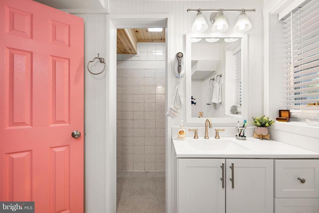 8 VIRGINIA AVE, Milton, DE 19968