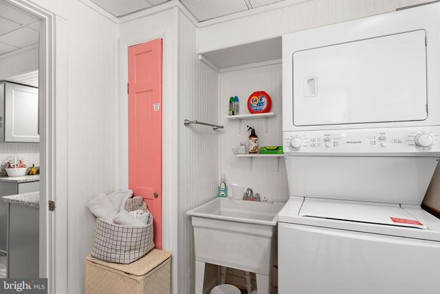 8 VIRGINIA AVE, Milton, DE 19968