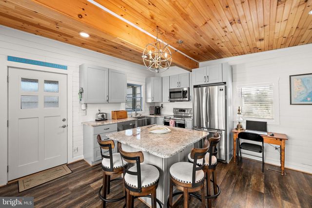 8 VIRGINIA AVE, Milton, DE 19968