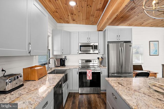 8 VIRGINIA AVE, Milton, DE 19968