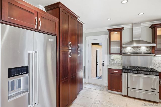 1756 Mission Cliff Dr, San Diego, CA 92116