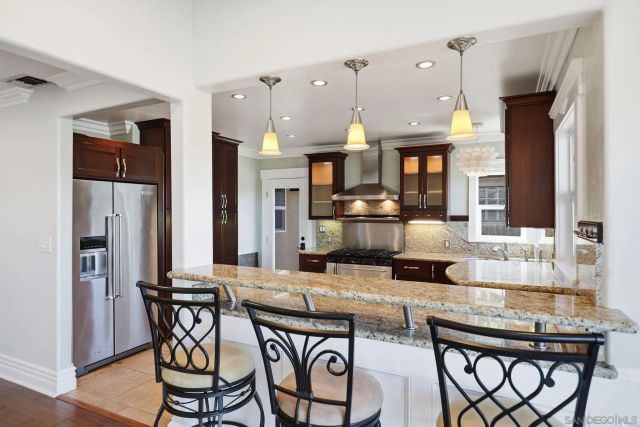 1756 Mission Cliff Dr, San Diego, CA 92116