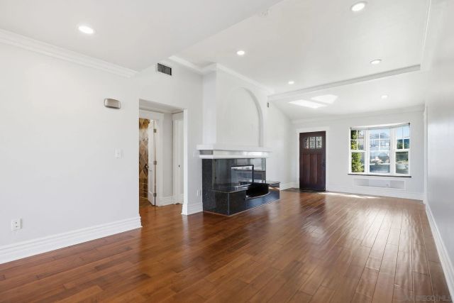 1756 Mission Cliff Dr, San Diego, CA 92116