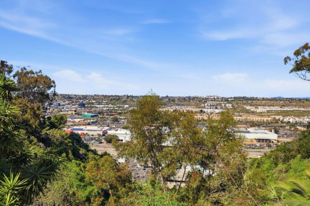 1756 Mission Cliff Dr, San Diego, CA 92116