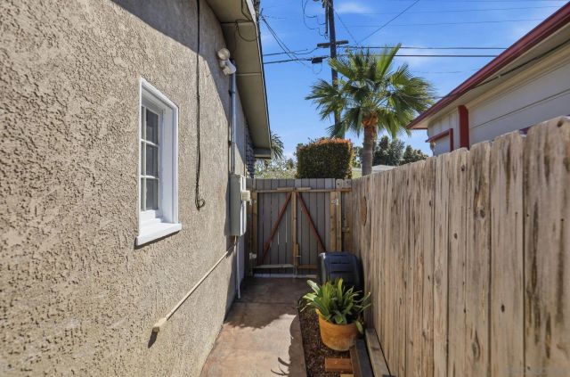 1756 Mission Cliff Dr, San Diego, CA 92116