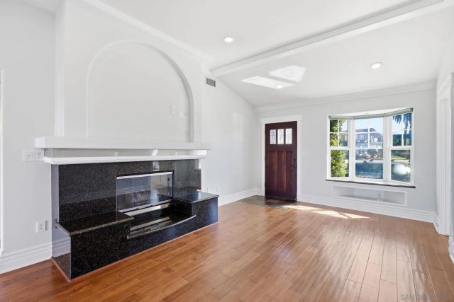 1756 Mission Cliff Dr, San Diego, CA 92116