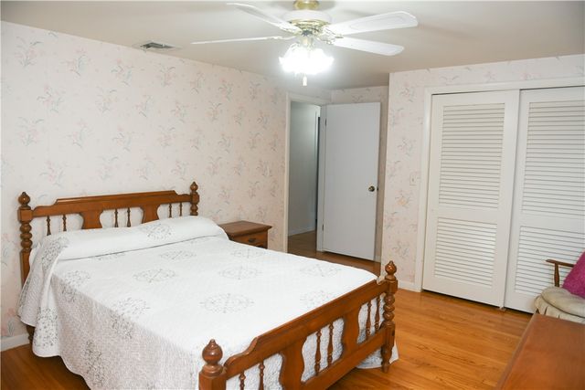 20 Bicentennial Way, North Providence, RI 02911