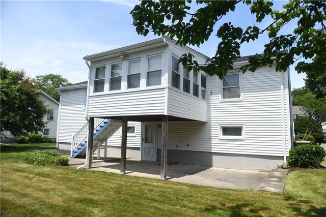 20 Bicentennial Way, North Providence, RI 02911