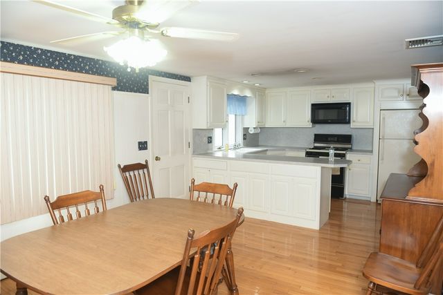 20 Bicentennial Way, North Providence, RI 02911