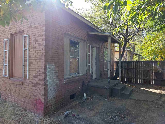 2208 NW 14th St, Lawton, OK 73507