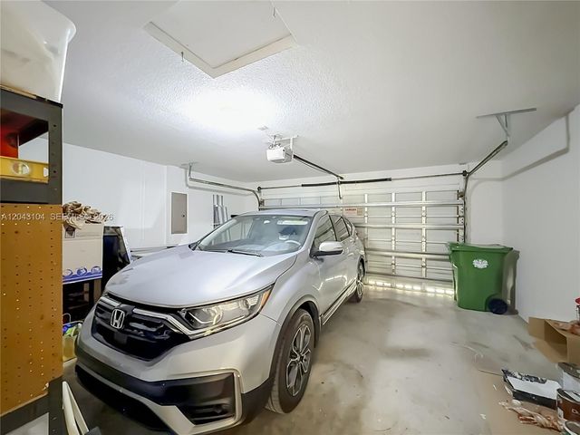 1556 Winterberry Lane, Weston, FL 33327