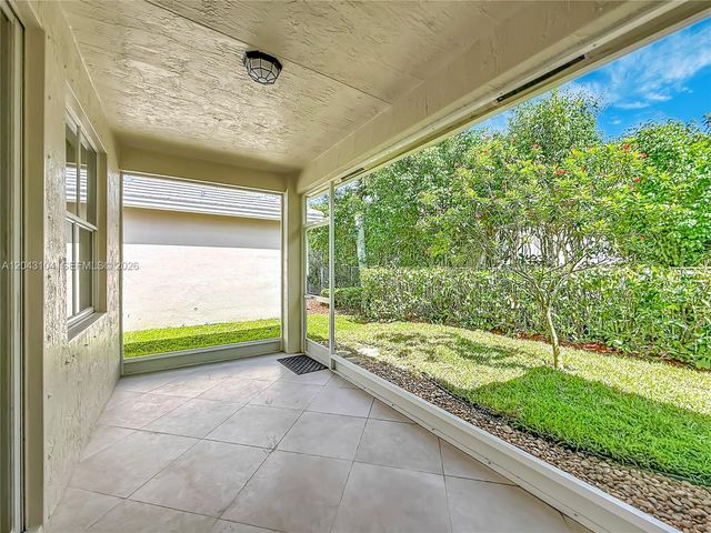 1556 Winterberry Lane, Weston, FL 33327
