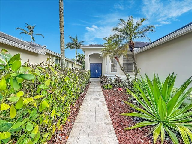 1556 Winterberry Lane, Weston, FL 33327