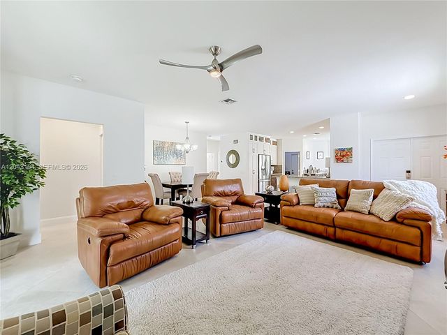1556 Winterberry Lane, Weston, FL 33327