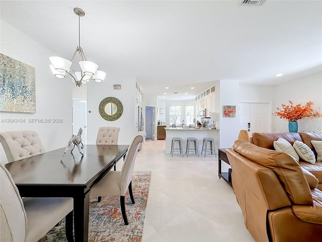 1556 Winterberry Lane, Weston, FL 33327