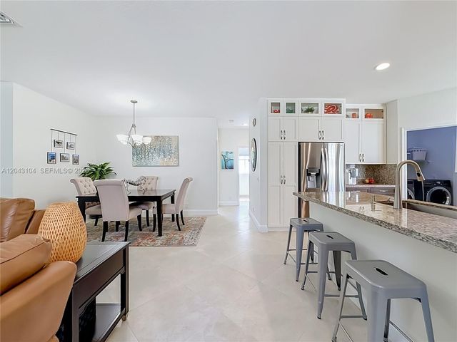 1556 Winterberry Lane, Weston, FL 33327