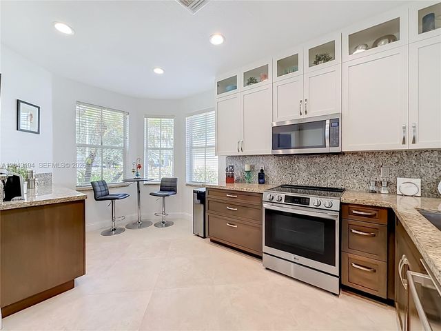 1556 Winterberry Lane, Weston, FL 33327