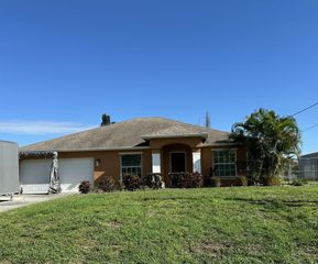 989 SW Idol Avenue, Port St Lucie, FL 34953