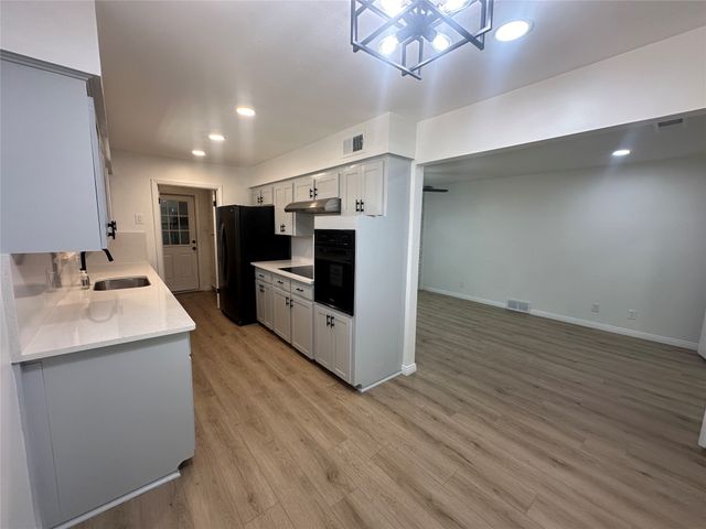 9630 Livenshire Drive, Dallas, TX 75238