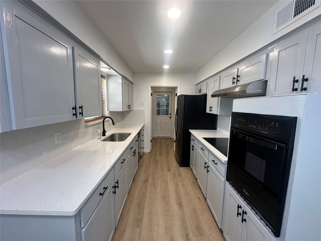 9630 Livenshire Drive, Dallas, TX 75238