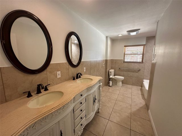 9630 Livenshire Drive, Dallas, TX 75238