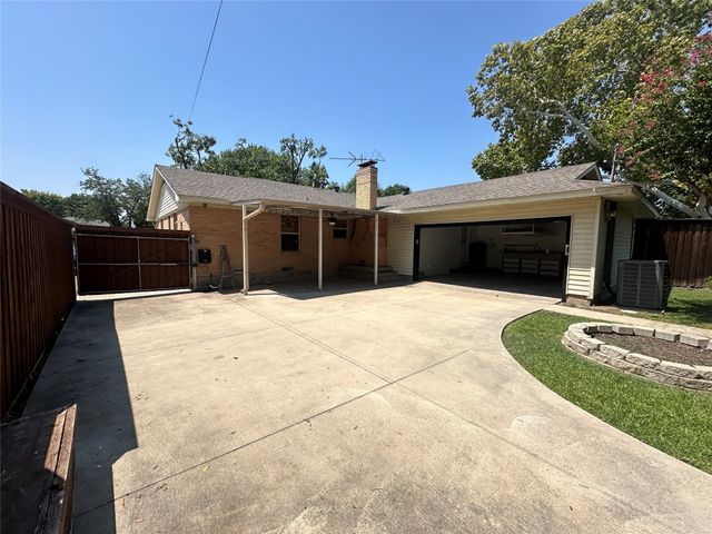 9630 Livenshire Drive, Dallas, TX 75238