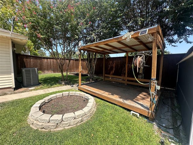 9630 Livenshire Drive, Dallas, TX 75238