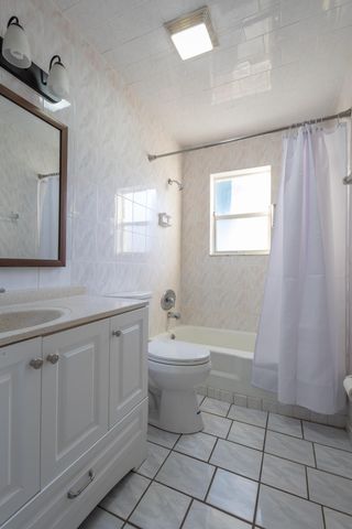 714 S Arnold Avenue B Left Side, Lantana, FL 33462