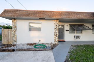 714 S Arnold Avenue B Left Side, Lantana, FL 33462