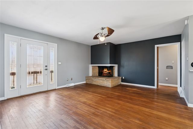 1010 Norwood Drive SE, Cedar Rapids, IA 52403