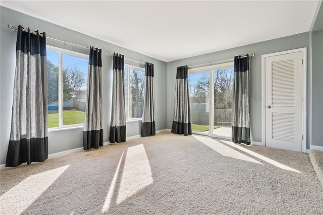 1010 Norwood Drive SE, Cedar Rapids, IA 52403