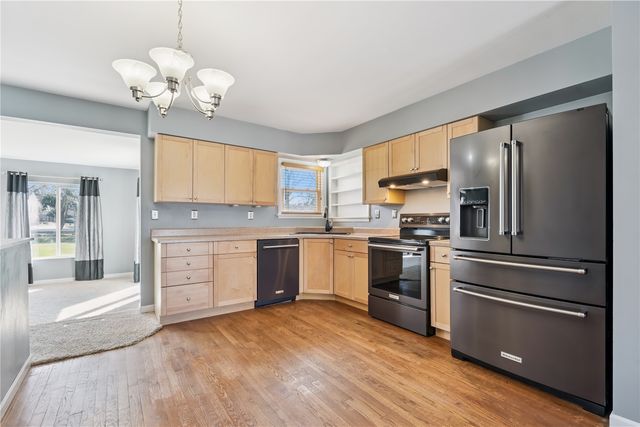 1010 Norwood Drive SE, Cedar Rapids, IA 52403