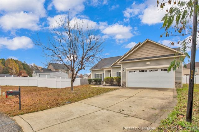 131 Emerywood Court, Raeford, NC 28376